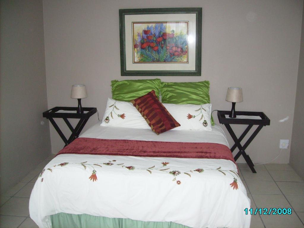 Vicky'S Holiday Accommodation Umkomaas Exterior foto