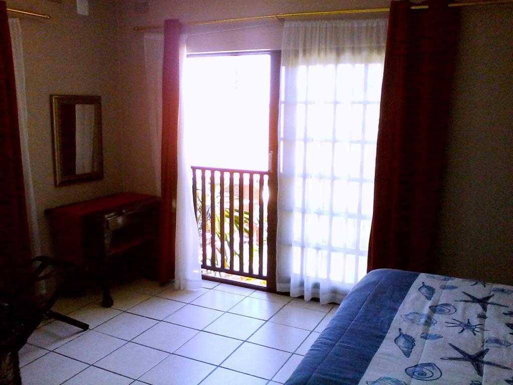 Vicky'S Holiday Accommodation Umkomaas Exterior foto